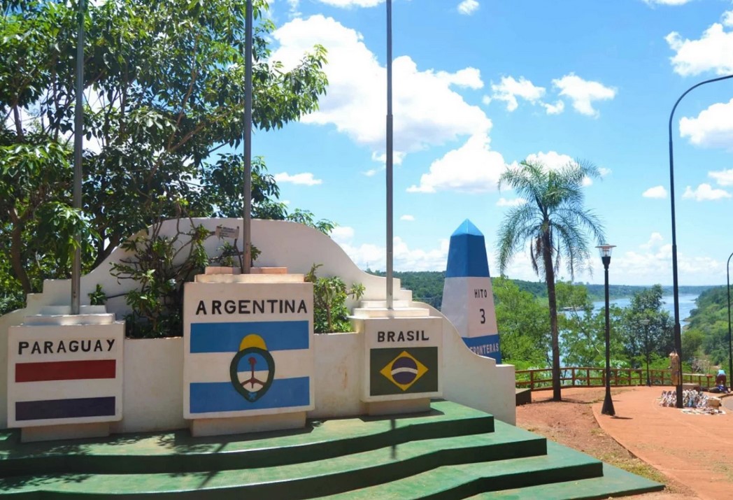 Игуасу. Тройная граница - Аргентина, Бразилия, Парагвай iguazu tres fronteras