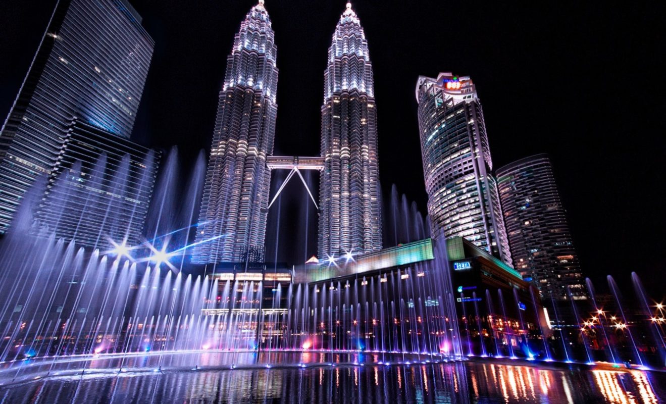 Куала-Лумпур. Фонтаны Куала-Лумпур. Фонтаны